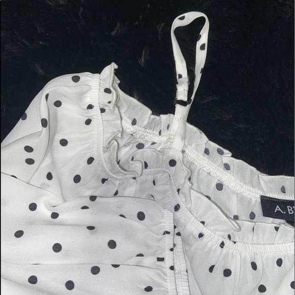 Polka Dot off the shoulder blouse - Picture 2 of 3